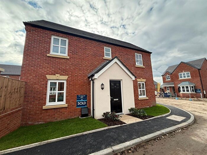 3 Bedroom Detached House To Rent In Rivington Park, Bolton, BL6
