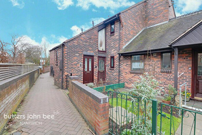 2 Bedroom Apartment For Sale In Wesley Close, Nantwich, CW5