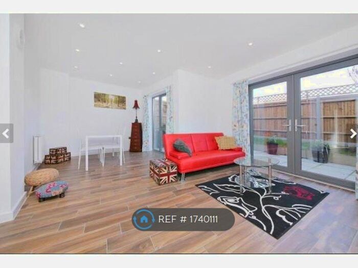 3 Bedroom Terraced House To Rent In Caulfield Gardens, Pinner, HA5