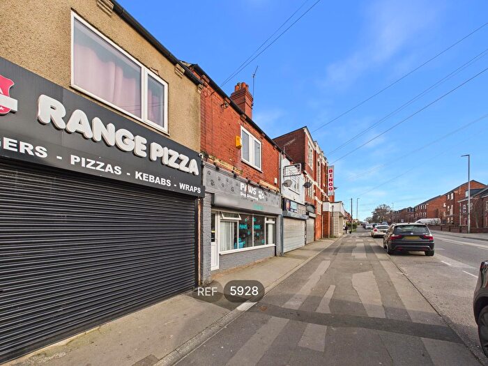 2 Bedroom Flat To Rent In A Kirkby Road, Hemsworth, Pontefract, WF9