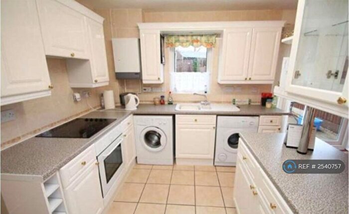 3 Bedroom Detached House To Rent In Clay Hill, Two Mile Ash, Milton Keynes, MK8