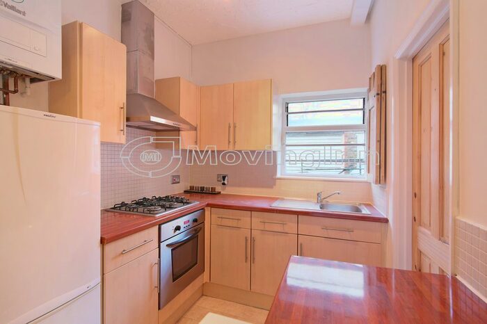 1 Bedroom Flat To Rent In Knights Hill, West Norwood, SE27