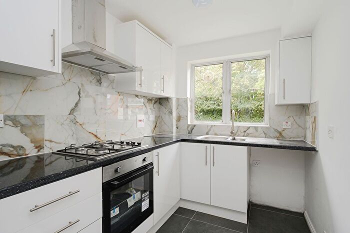 1 Bedroom Flat To Rent In Worple Road, London, SW19