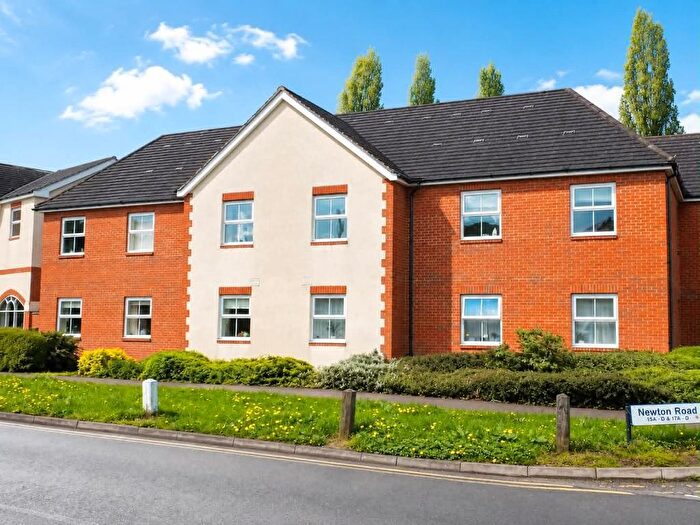 2 Bedroom Flat For Sale In Newton Road, Bletchley, Milton Keynes, Buckinghamshire, MK3