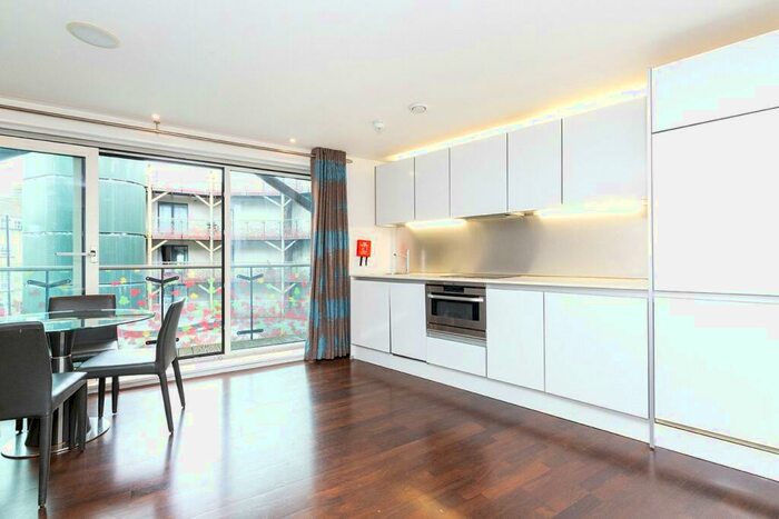 1 Bedroom Apartment To Rent In Islington On The Green, A Islington Green, Angel, Islington, London, N1