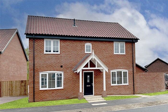 4 Bedroom Detached House For Sale In The Paddocks, Blofield Heath, Norfolk, NR13