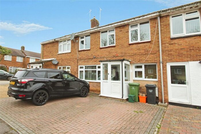 3 Bedroom Terraced House To Rent In Latchetts Shaw, Kingswood, SS16