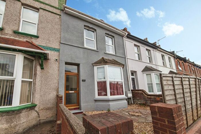 3 Bedroom Terraced House For Sale In Alphington Road, Exeter, Devon, EX2