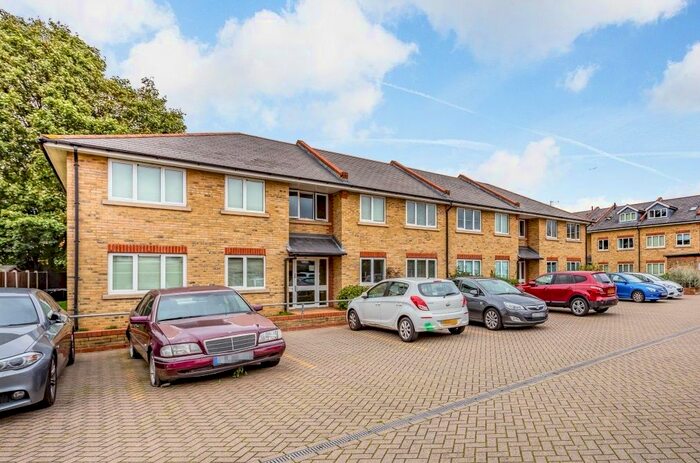 2 Bedroom Flat To Rent In Ashville Road, London, E11