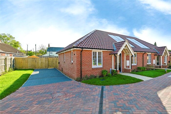 2 Bedroom Bungalow For Sale In Orchard End Close, Outwell, Wisbech, Cambridgeshire, PE14