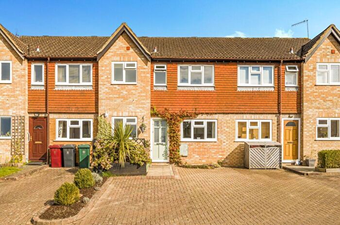 3 Bedroom Terraced House For Sale In Pegasus Close, Haslemere, GU27