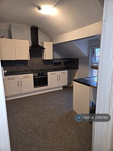 3 Bedroom Maisonette To Rent In Hawarden Road, Colwyn Bay, LL29