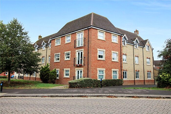 2 Bedroom Flat For Sale In Aquarius Court, Oakhurst, Swindon, SN25