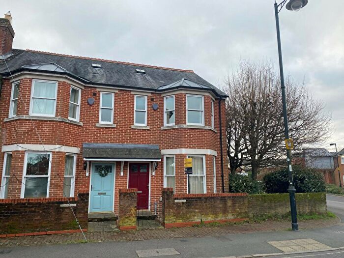 3 Bedroom Semi-Detached House To Rent In Station Road, Romsey, SO51
