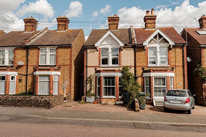 2 Bedroom Semi Detached House For Sale In Athelstan Road, Faversham, ME13