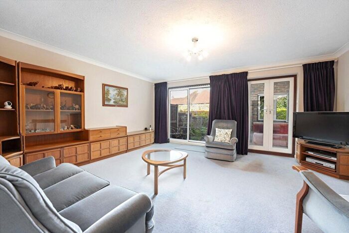 3 Bedroom End Of Terrace House For Sale In Corrib Drive, Sutton, SM1