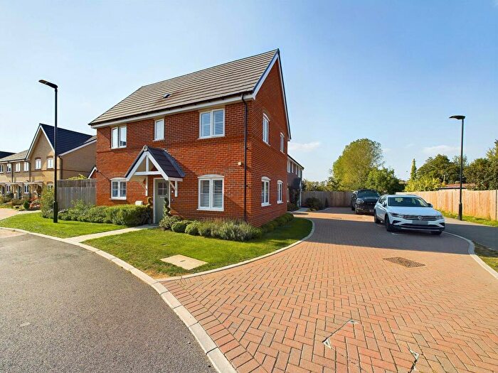 3 Bedroom Detached House For Sale In Harrow Road, Longwick - Stunning Three Bedroom Modern Home, HP27