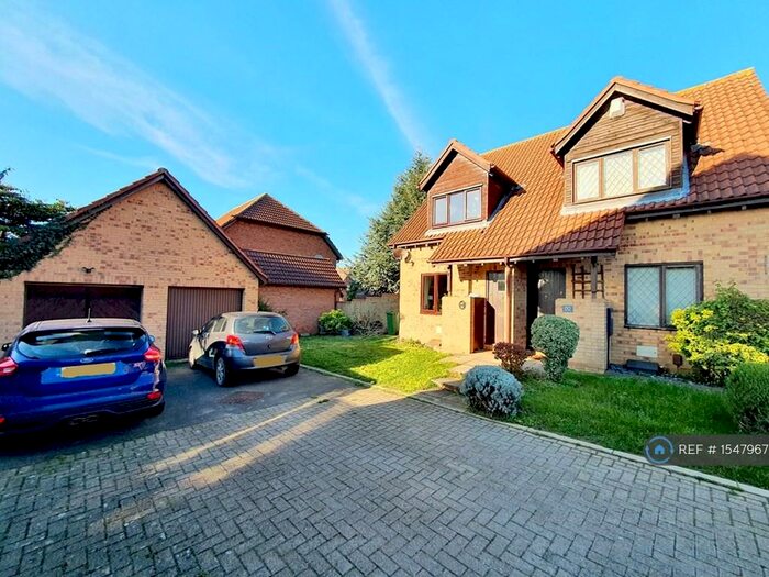 2 Bedroom Semi-Detached House To Rent In Isaacson Drive, Wavendon Gate, Milton Keynes, MK7