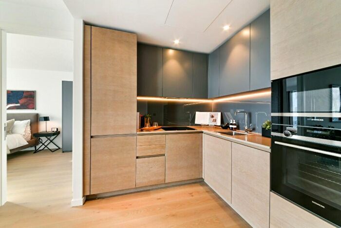 1 Bedroom Apartment To Rent In George Street, London, E14