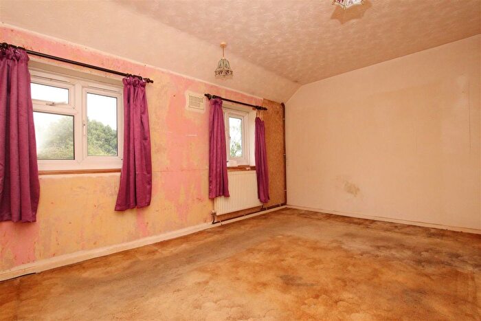 2 Bedroom Maisonette For Sale In Mincinglake Road, Stoke Hill, Exeter, EX4