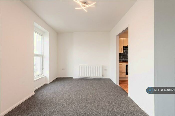 2 Bedroom Flat To Rent In Athelstan Road, Margate, CT9