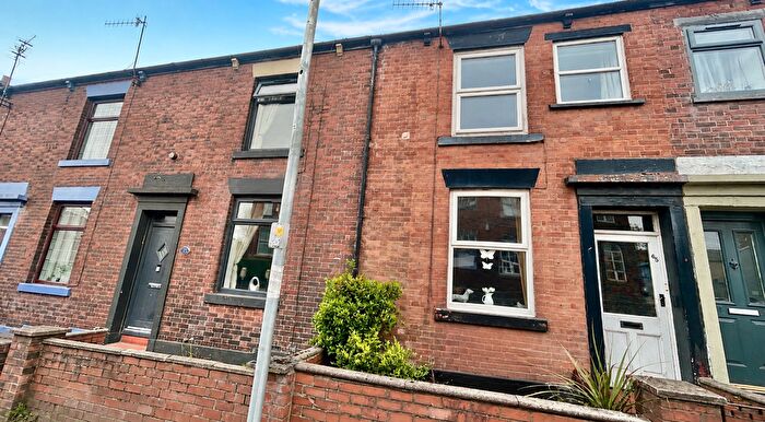 2 Bedroom Terraced House For Sale In Featherstall Road, Littleborough, OL15
