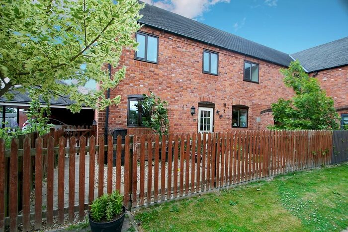 3 Bedroom Barn Conversion For Sale In Prescott Court, Baschurch, Shrewsbury, SY4