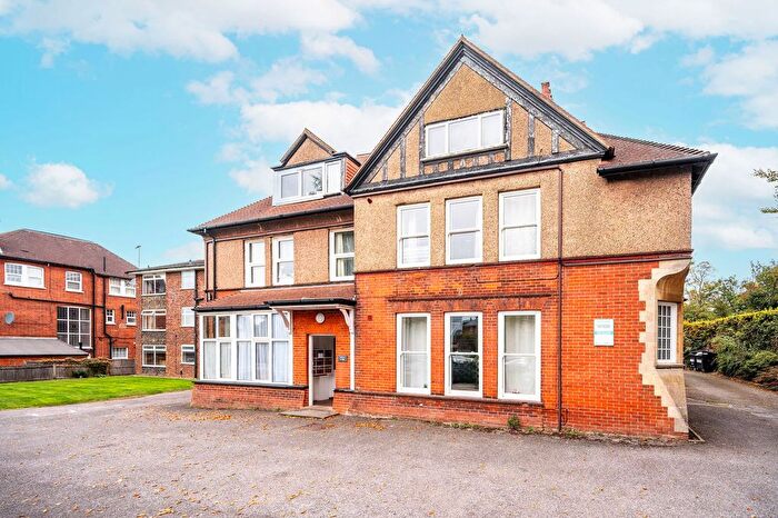 1 Bedroom Flat For Sale In Clandon Road, Guildford, GU1