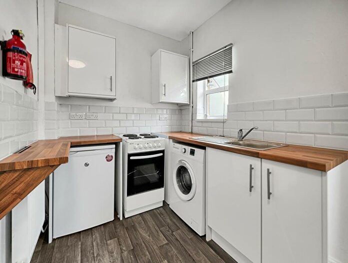 1 Bedroom Flat To Rent In Penhill Road, Cardiff, CF11