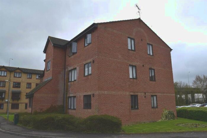 1 Bedroom Flat To Rent In Waterville Drive, Vange, Basildon, SS16