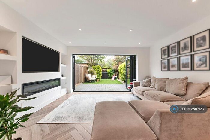 4 Bedroom Semi-Detached House To Rent In Charding Crescent, Royston, SG8