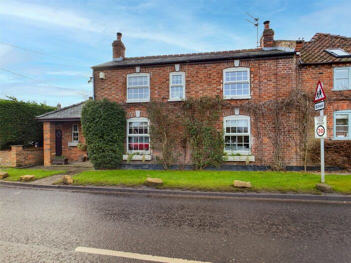 3 Bedroom Semi-Detached House For Sale In Lincoln Lane, Thorpe-On-The-Hill, Lincoln, Lincolnshire LN6