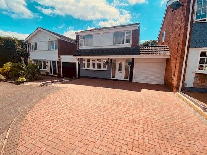 4 Bedroom Link Detached House To Rent In Queensway, Sutton Coldfield, West Midlands, B74