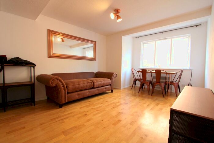 1 Bedroom Flat To Rent In Caroline Close, London, SW16