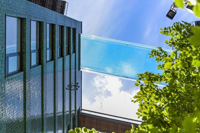 2 Bedroom Flat To Rent In Legacy Building, London, SW11