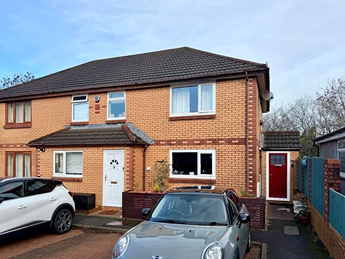 2 Bedroom End Terrace House For Sale In Byron Court, Penarth, CF64