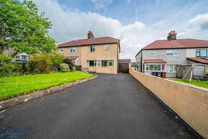 3 Bedroom Semi-Detached House For Sale In Brown Edge Road, Buxton, SK17