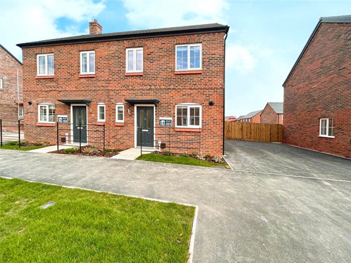 3 Bedroom Semi-Detached House To Rent In Pastures Road, Nottingham, NG11