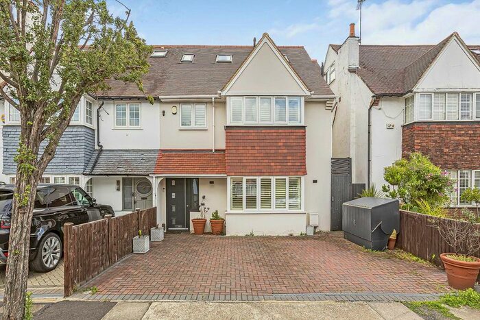 5 Bedroom Semi-Detached House To Rent In Rothesay Avenue, Richmond, TW10