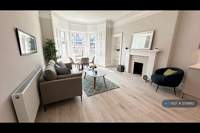 2 Bedroom Flat To Rent In Bruntsfield Place, Edinburgh, EH10