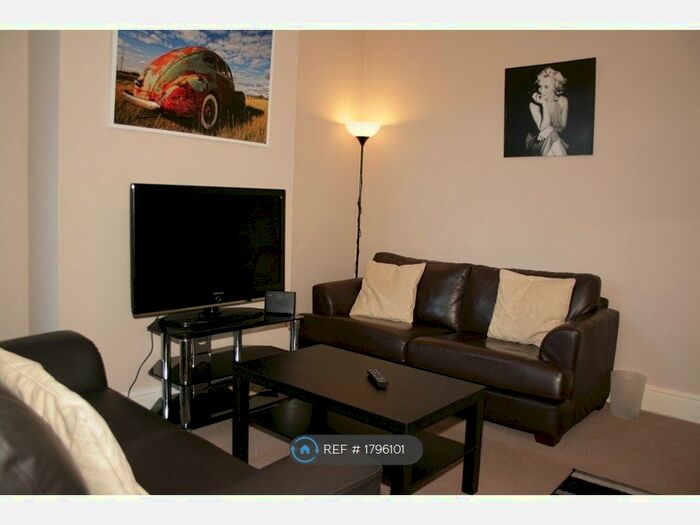 3 Bedroom Terraced House To Rent In Queensland Ave, Coventry, CV5