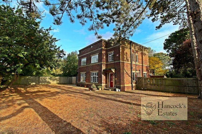 5 Bedroom Detached House For Sale In Cambridge Road, Dunton, SG18