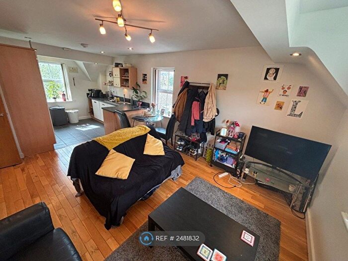 2 Bedroom Flat To Rent In The Junxion, Leeds, LS5