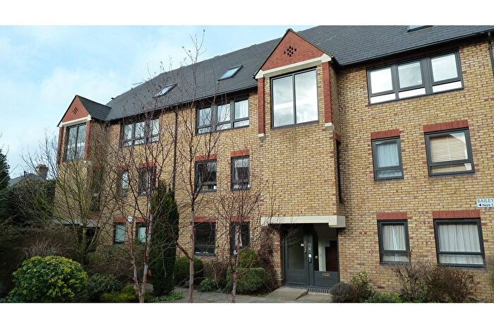 2 Bedroom Flat To Rent In Bailey Mews, Auckland Road, Overlooking Midsummer Common, Cambridge, CB5