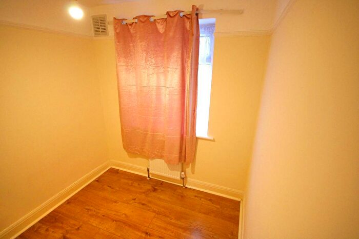 5 Bedroom End Of Terrace House To Rent In Sunleigh Road, Wembley, Middlesex, HA0