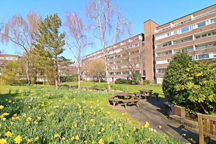2 Bedroom Flat For Sale In Fair Acres, Bromley, BR2