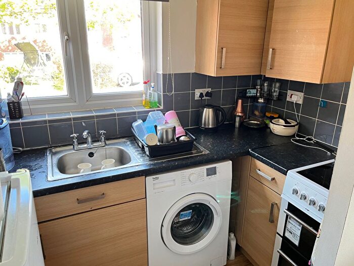 Studio To Rent In Howard Close, Waltham Abbey, EN9