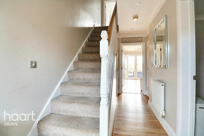 2 Bedroom End Of Terrace House For Sale In Welling Road, Grays, RM16