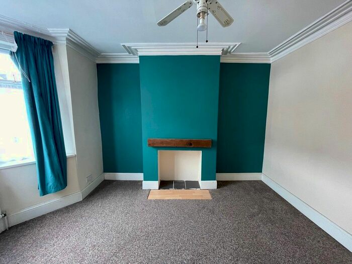 4 Bedroom Terraced House To Rent In Page Hall Road, Sheffield, S4