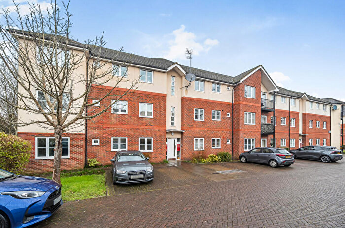 2 Bedroom Apartment For Sale In School Meadow, Guildford, Surrey, GU2